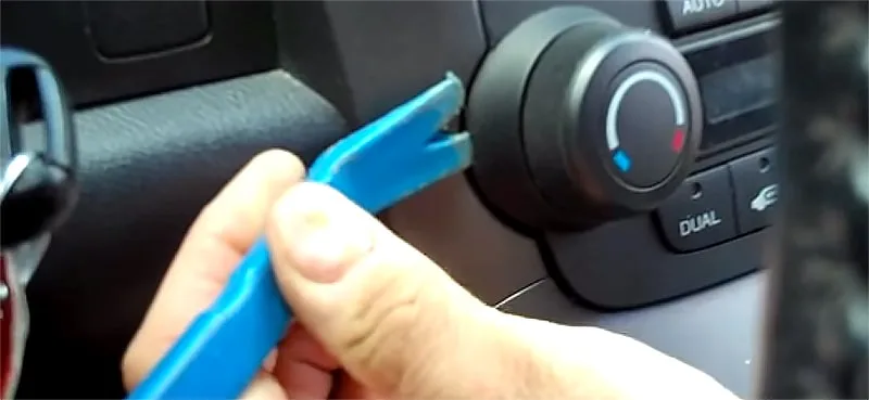 Pulling the bottom panel out
