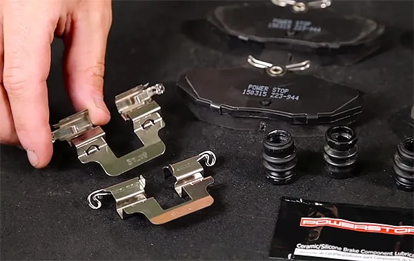 What features to look at when buying the brakes Nakamoto vs Powerstop
