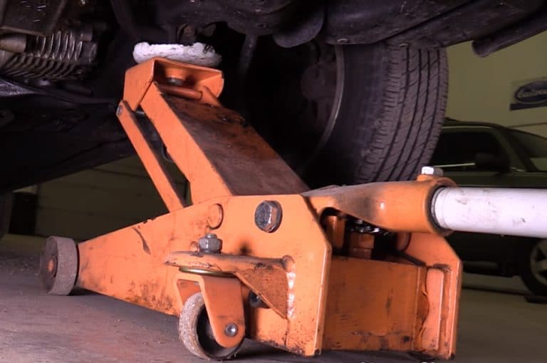 Best Floor Jack for Your Garage (Summer 2021) Buyer's Guide