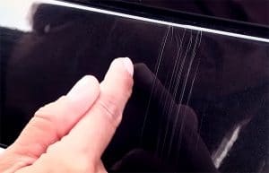 How to Remove Scratches From a Black Car